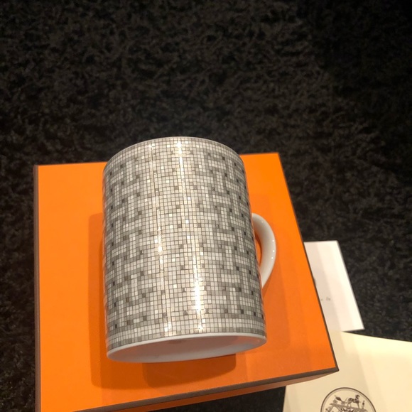 Authentic Brand New Hermes Mosaique au 24 Mug Platinum Silver with box - Picture 2 of 5